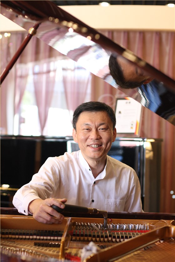 正一琴行高级调音师